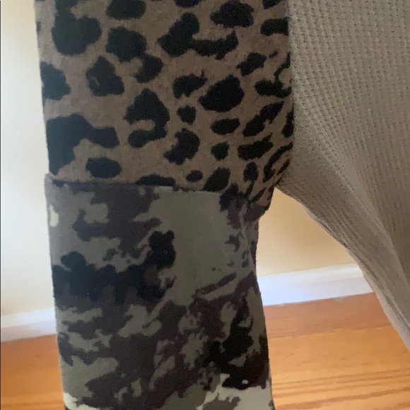 BNWOT BOUTIQUE TOP - Picture 3 of 5